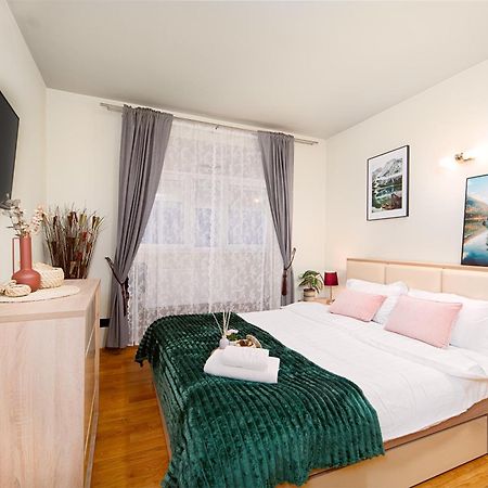 Central Elegant - Anastasia Apartment - By Openhouse Timişoara Extérieur photo